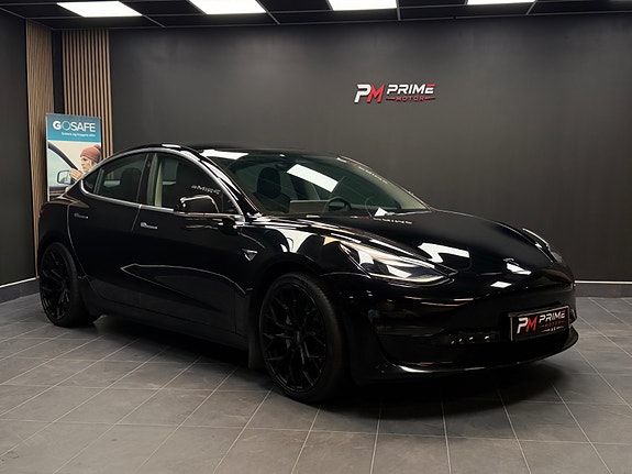 Tesla Model 3 3 of 30