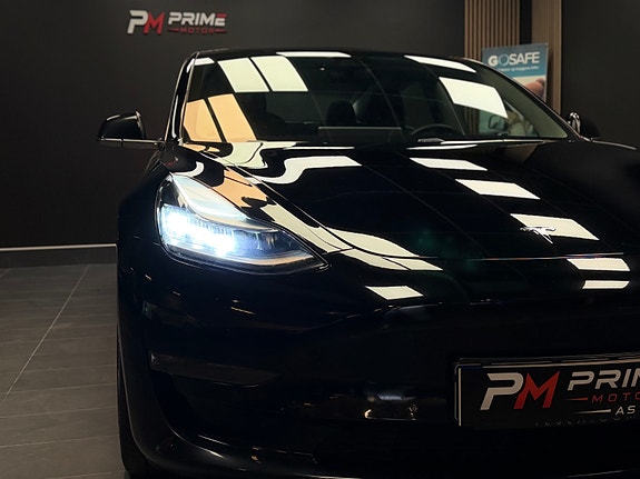 Tesla Model 3 19 of 30