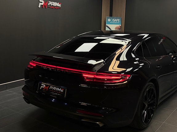 Porsche Panamera 4 26 of 30