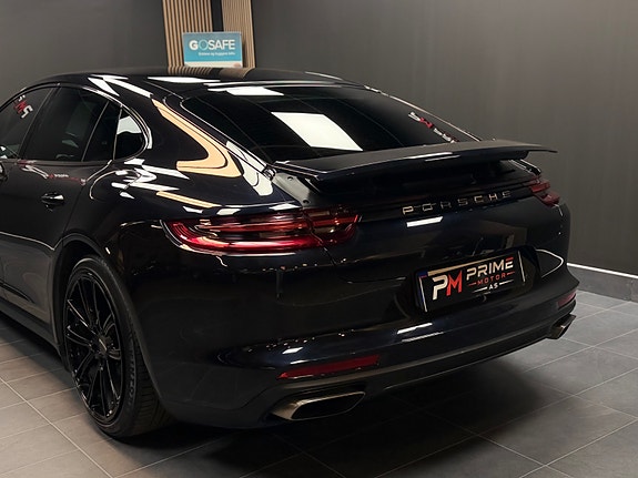 Porsche Panamera 4 28 of 30