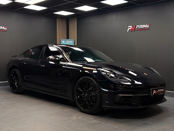 Porsche Panamera 4 4 of 30
