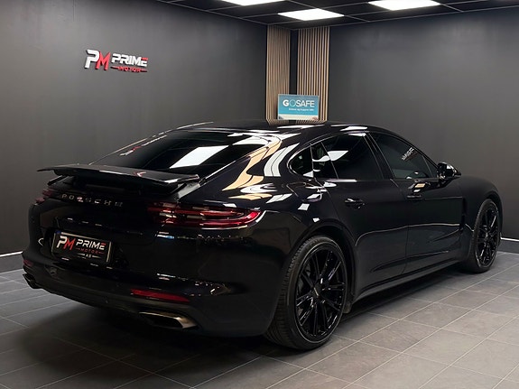 Porsche Panamera 4 11 of 30