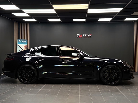 Porsche Panamera 4 15 of 30