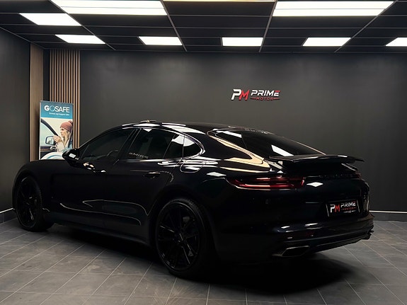 Porsche Panamera 4 19 of 30