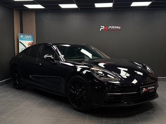 Porsche Panamera 4 14 of 30