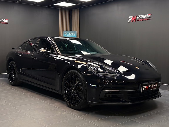 Porsche Panamera 4 3 of 30