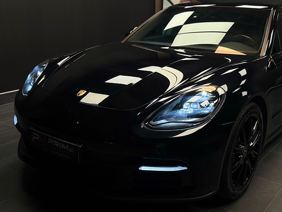 Porsche Panamera 4 27 of 30