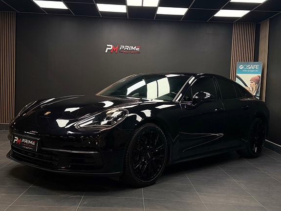 Porsche Panamera 4 2 of 30