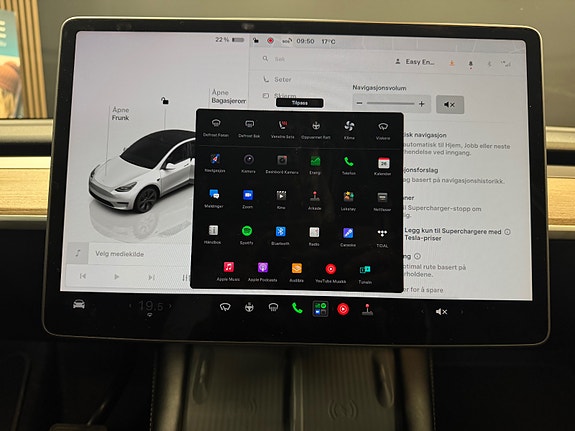 Tesla Model Y 28 of 30