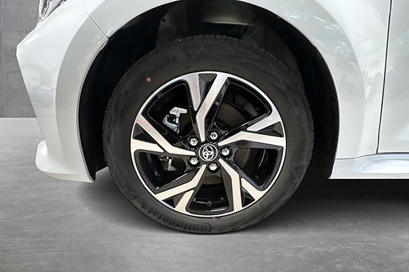 Toyota Yaris 19 of 19