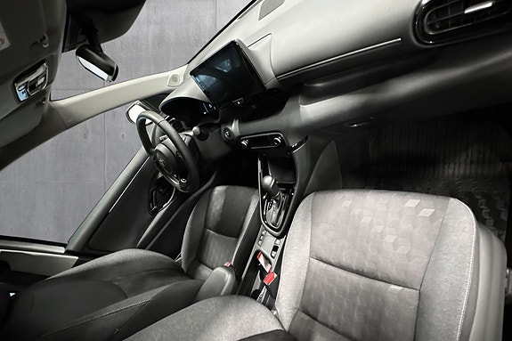 Toyota Yaris 14 of 19