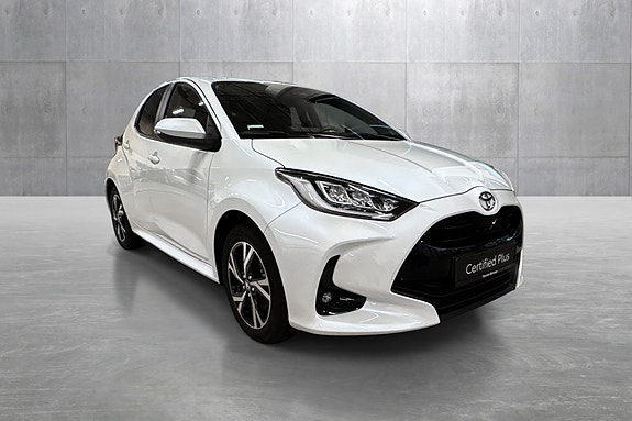 Toyota Yaris 7 of 19