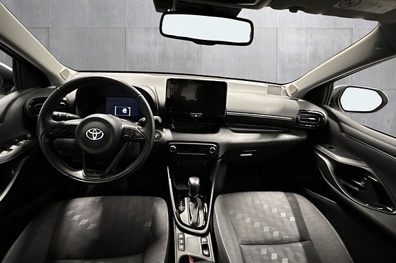 Toyota Yaris 9 of 19