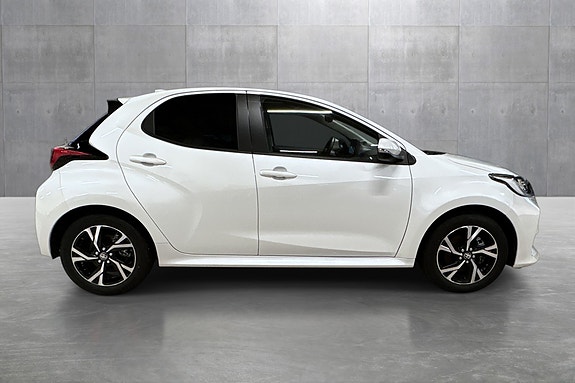 Toyota Yaris 6 of 19