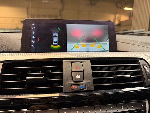 BMW 330e 19 of 30