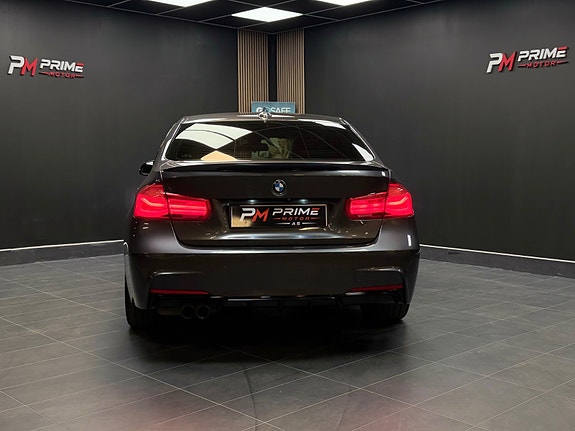 BMW 330e 15 of 30