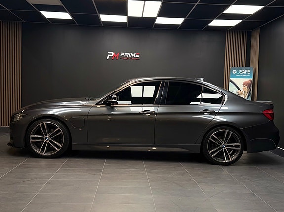 BMW 330e 5 of 30