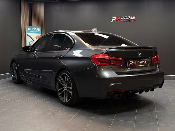 BMW 330e 11 of 30