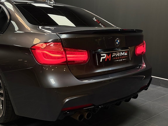 BMW 330e 12 of 30