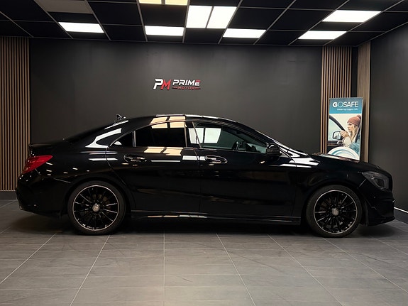 Mercedes-Benz CLA250 14 of 30