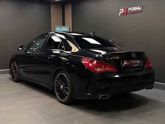 Mercedes-Benz CLA250 11 of 30