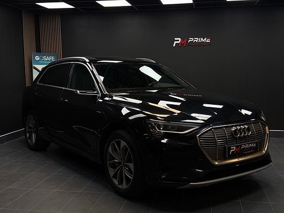 Audi e-tron 2 of 30