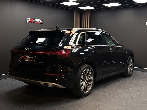 Audi e-tron 15 of 30
