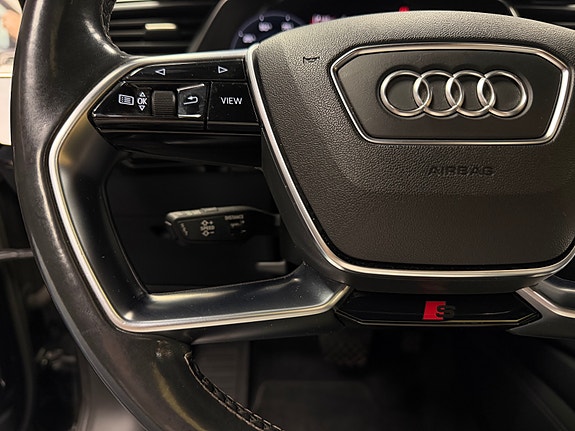 Audi e-tron 23 of 30