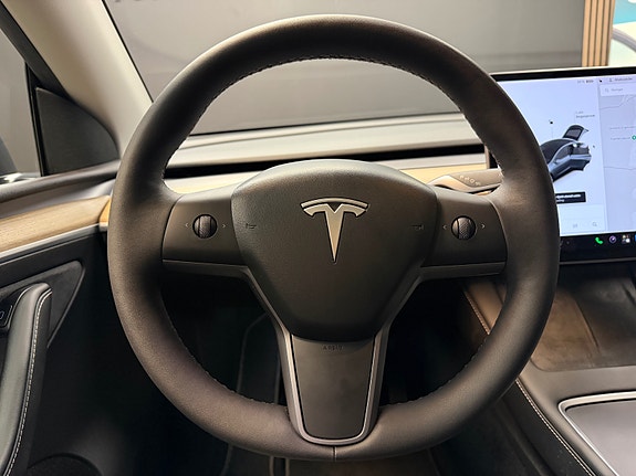Tesla Model Y 30 of 30