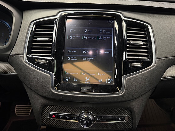 Volvo XC90 22 of 30