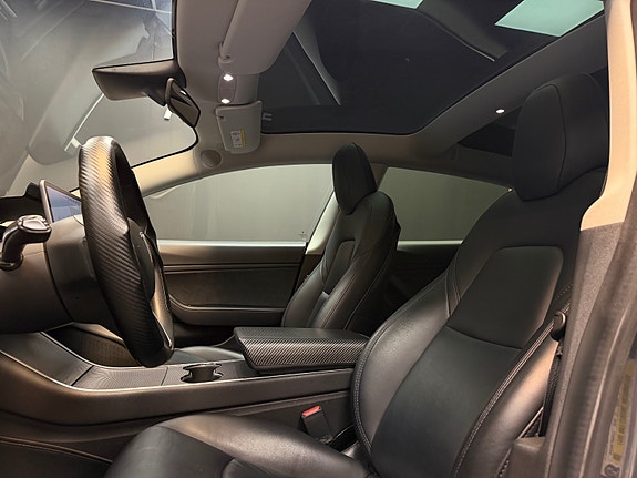 Tesla Model 3 29 of 30