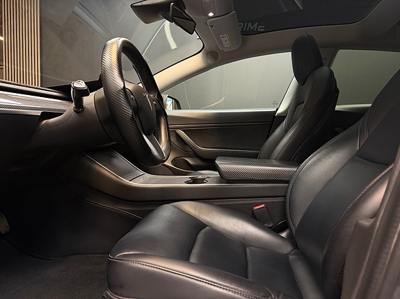 Tesla Model 3 28 of 30