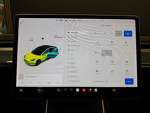 Tesla Model 3 27 of 30