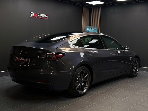 Tesla Model 3 11 of 30