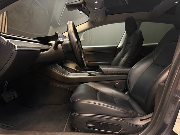 Tesla Model 3 30 of 30