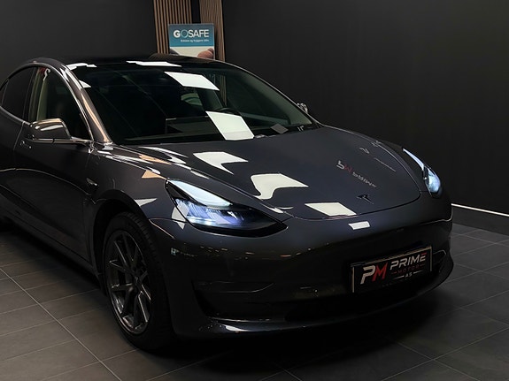 Tesla Model 3 19 of 30