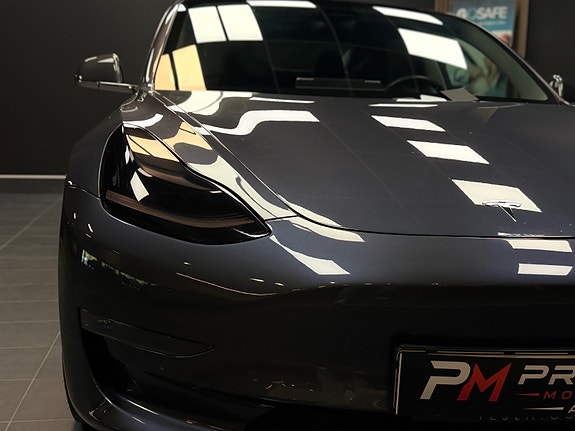 Tesla Model 3 17 of 30