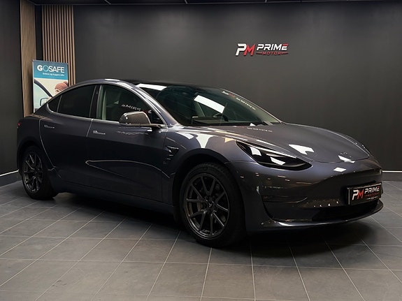 Tesla Model 3 5 of 30