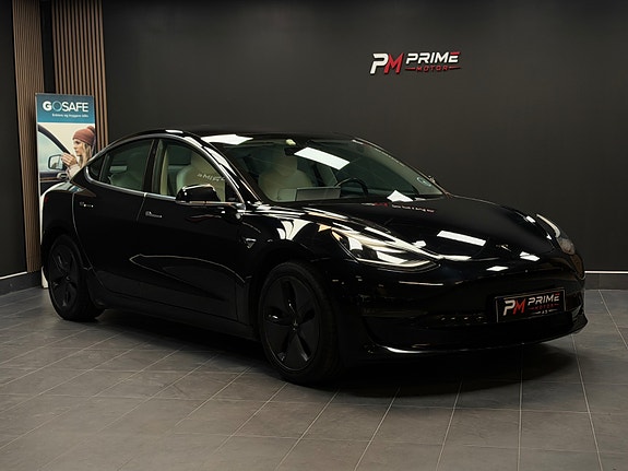 Tesla Model 3 4 of 30