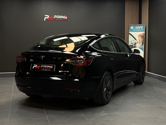 Tesla Model 3 15 of 30