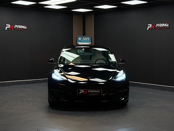 Tesla Model 3 8 of 30
