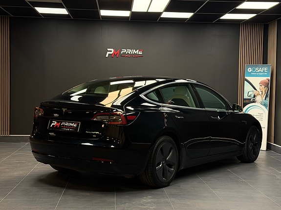 Tesla Model 3 10 of 30