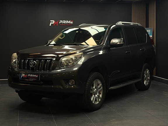 Toyota Land Cruiser 2 of 30
