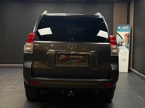 Toyota Land Cruiser 17 of 30