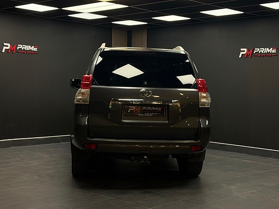 Toyota Land Cruiser 14 of 30