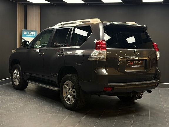 Toyota Land Cruiser 8 of 30