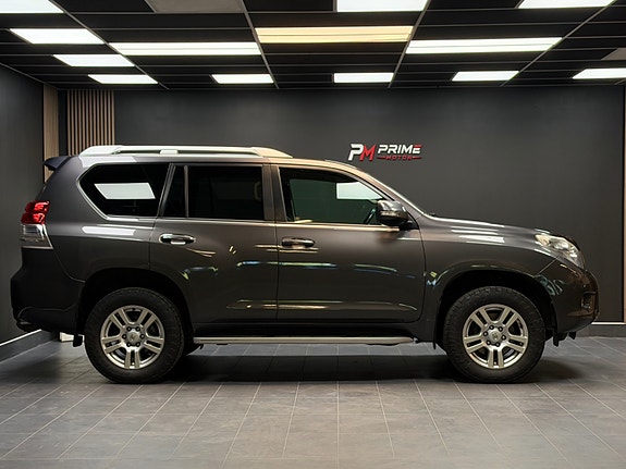 Toyota Land Cruiser 4 of 30