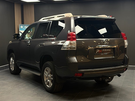 Toyota Land Cruiser 9 of 30