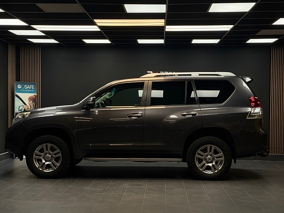 Toyota Land Cruiser 5 of 30