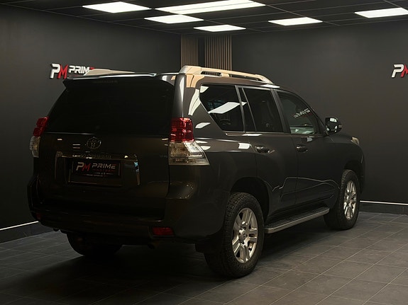 Toyota Land Cruiser 13 of 30